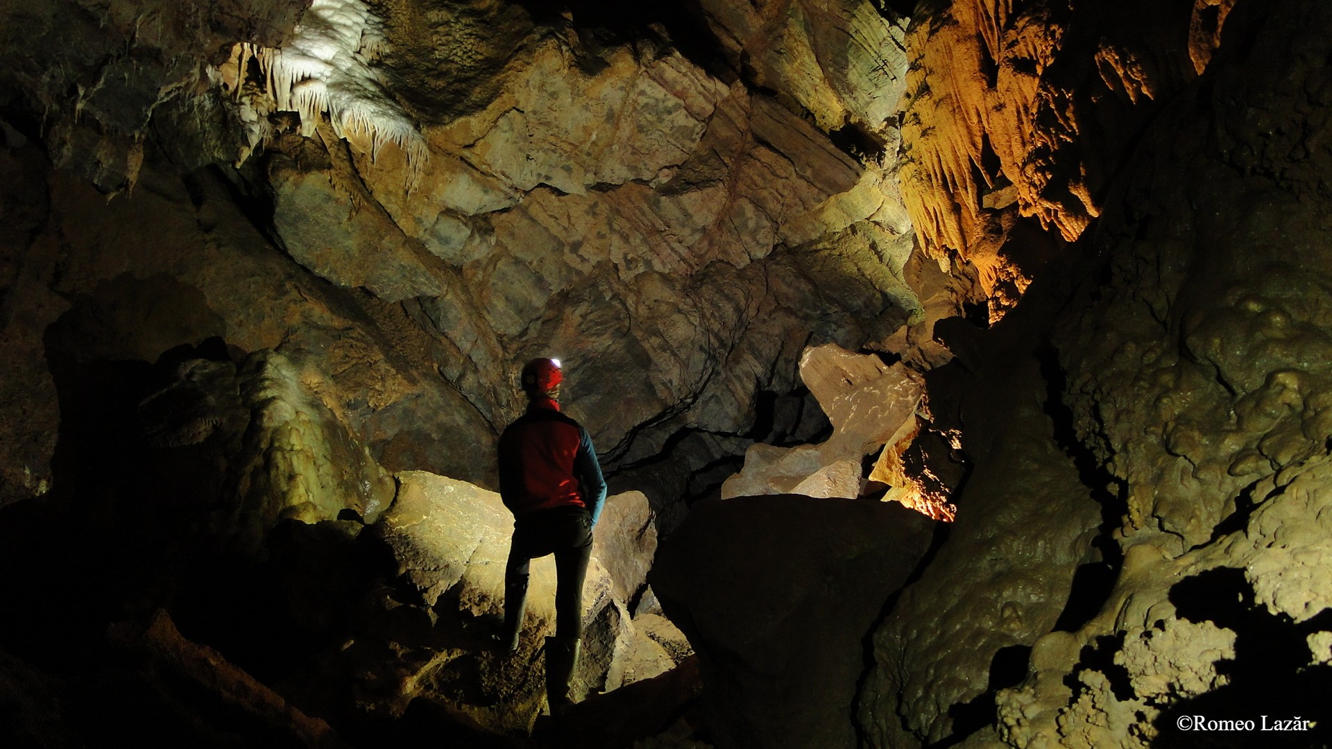 Transilvania Cave Diving — Explorare Subterană, Speoturism și Scufundări în Peșteri