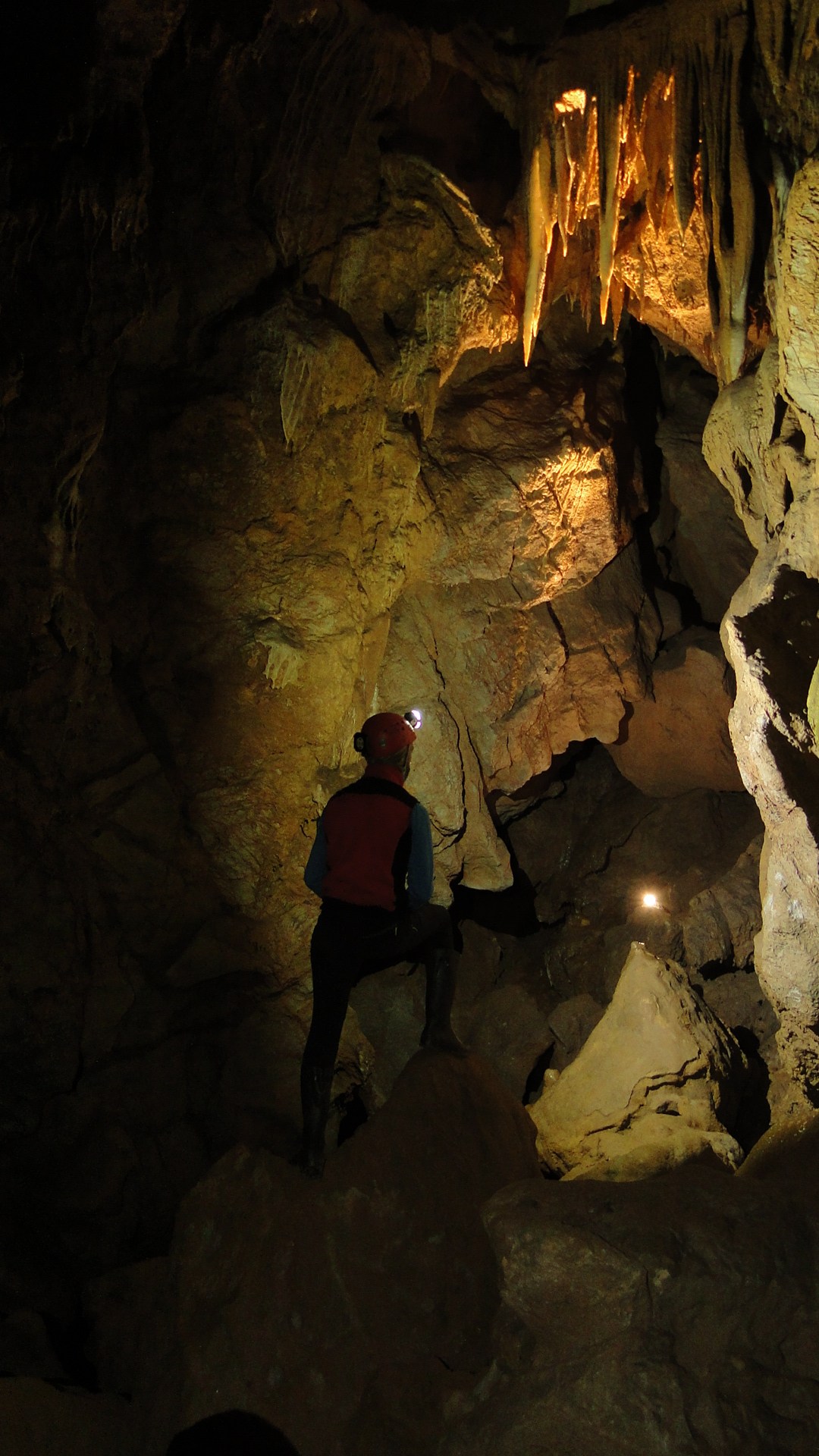 Transilvania Cave Diving — Explorare Subterană, Speoturism și Scufundări în Peșteri