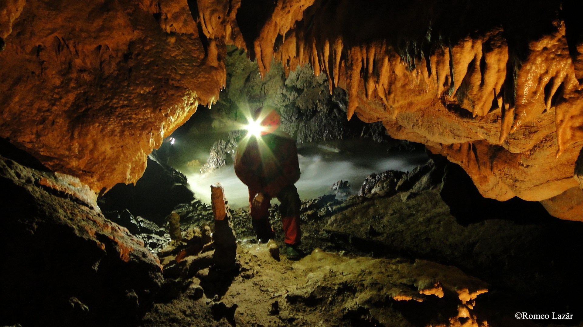Transilvania Cave Diving — Explorare Subterană, Speoturism și Scufundări în Peșteri